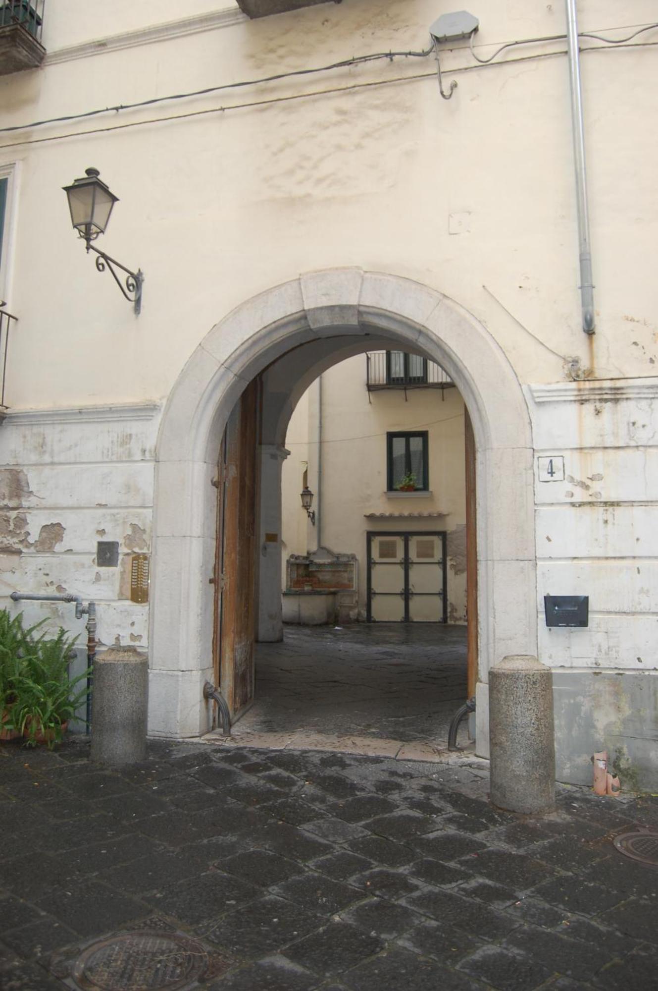 Il Guiscardo B&B Salerno Bagian luar foto